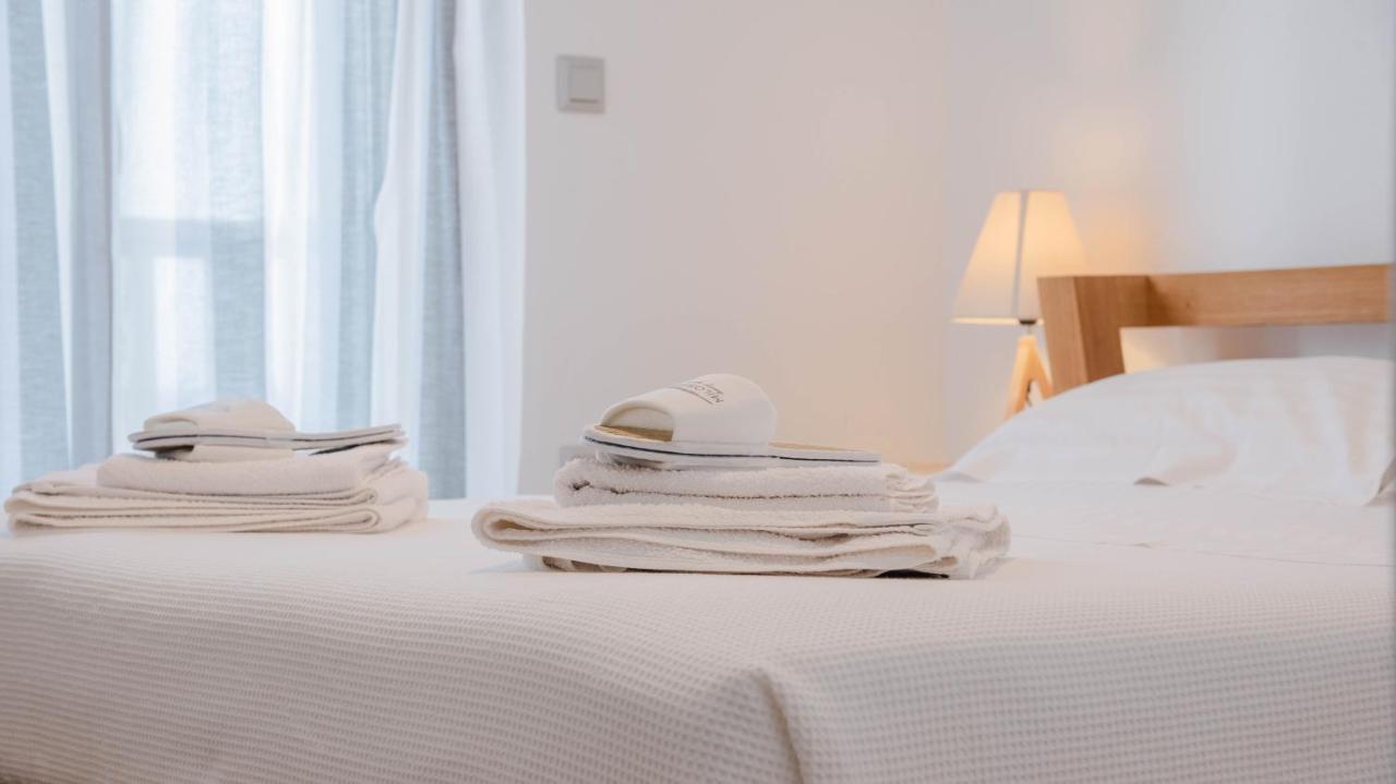 Milos Waves Luxury Apartments 폴로니아 외부 사진