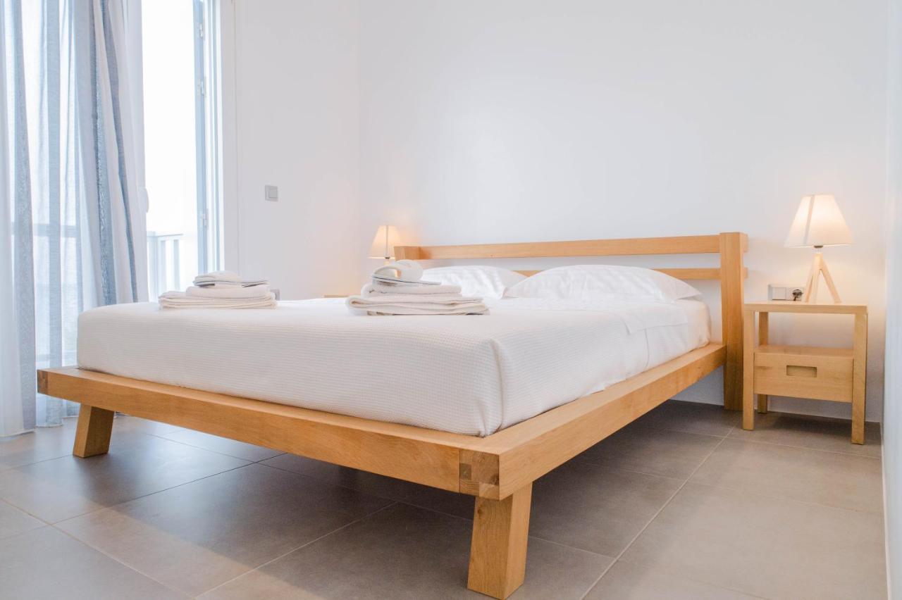 Milos Waves Luxury Apartments 폴로니아 외부 사진