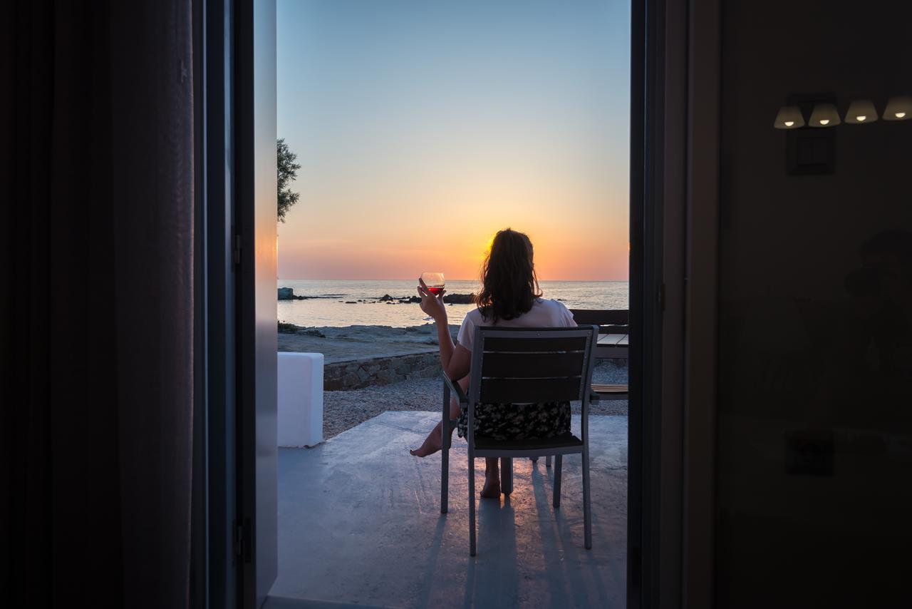 Milos Waves Luxury Apartments 폴로니아 외부 사진