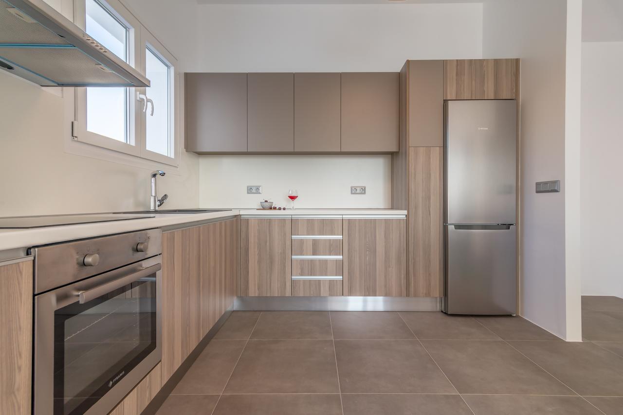 Milos Waves Luxury Apartments 폴로니아 외부 사진