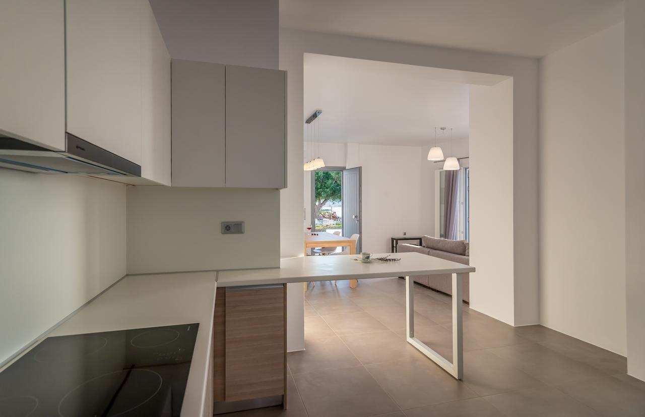 Milos Waves Luxury Apartments 폴로니아 외부 사진
