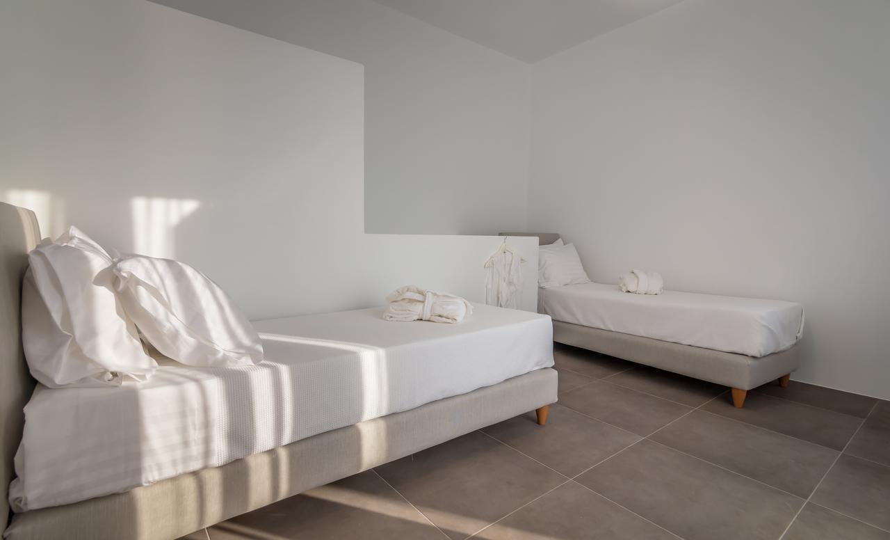 Milos Waves Luxury Apartments 폴로니아 외부 사진